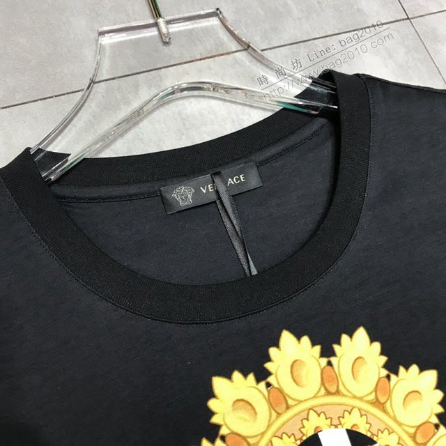Versace男短袖 範思哲2020新款男裝 超閃重工燙鑽男T恤  tzy2395